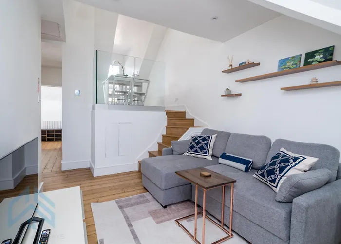 Boutique 2Br Apartment With Roof Terrace Near Tube - Central West Kensington Stay