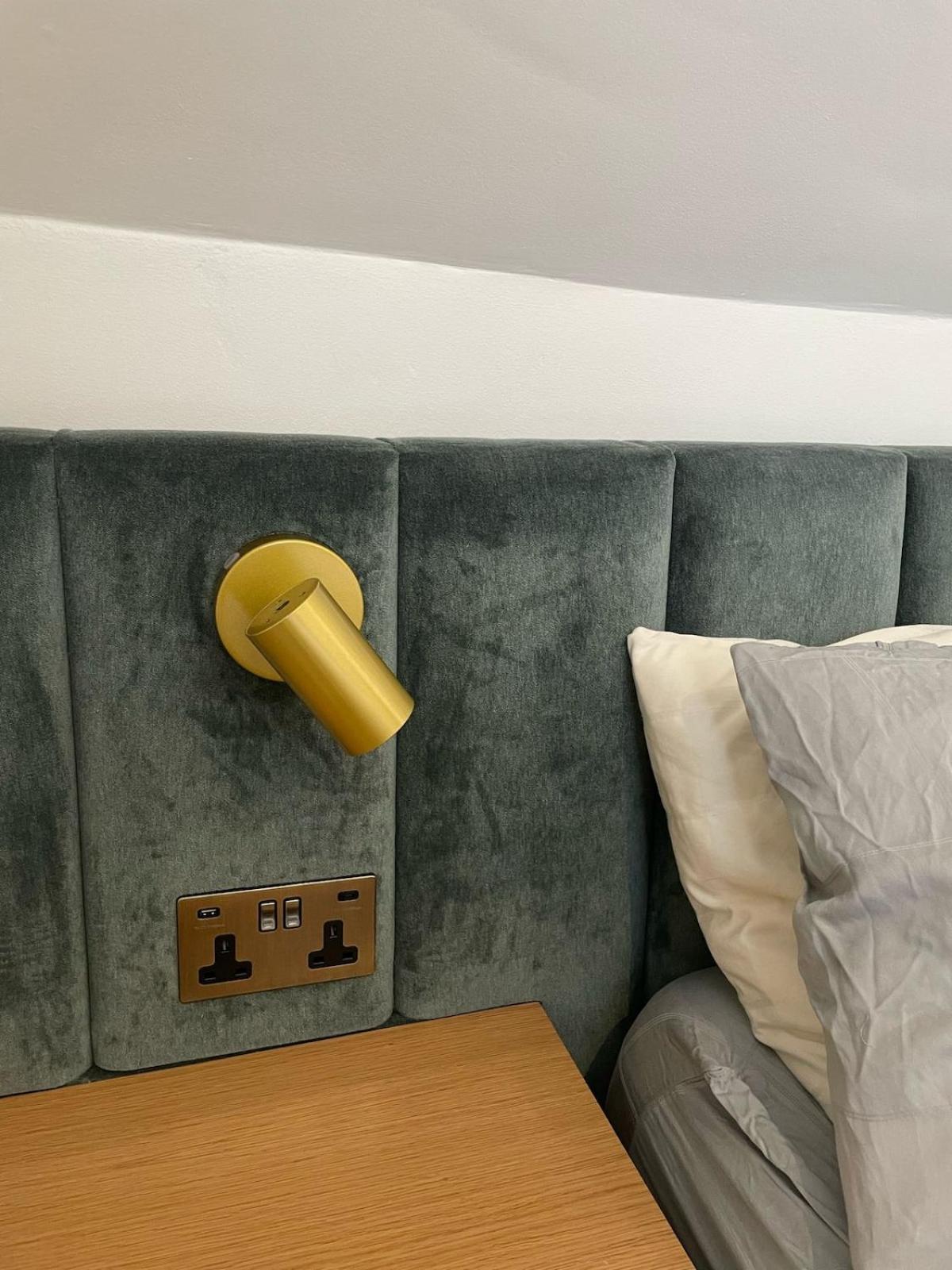 Boutique 2br With Roof Terrace Near Tube - West Kensington * Londres